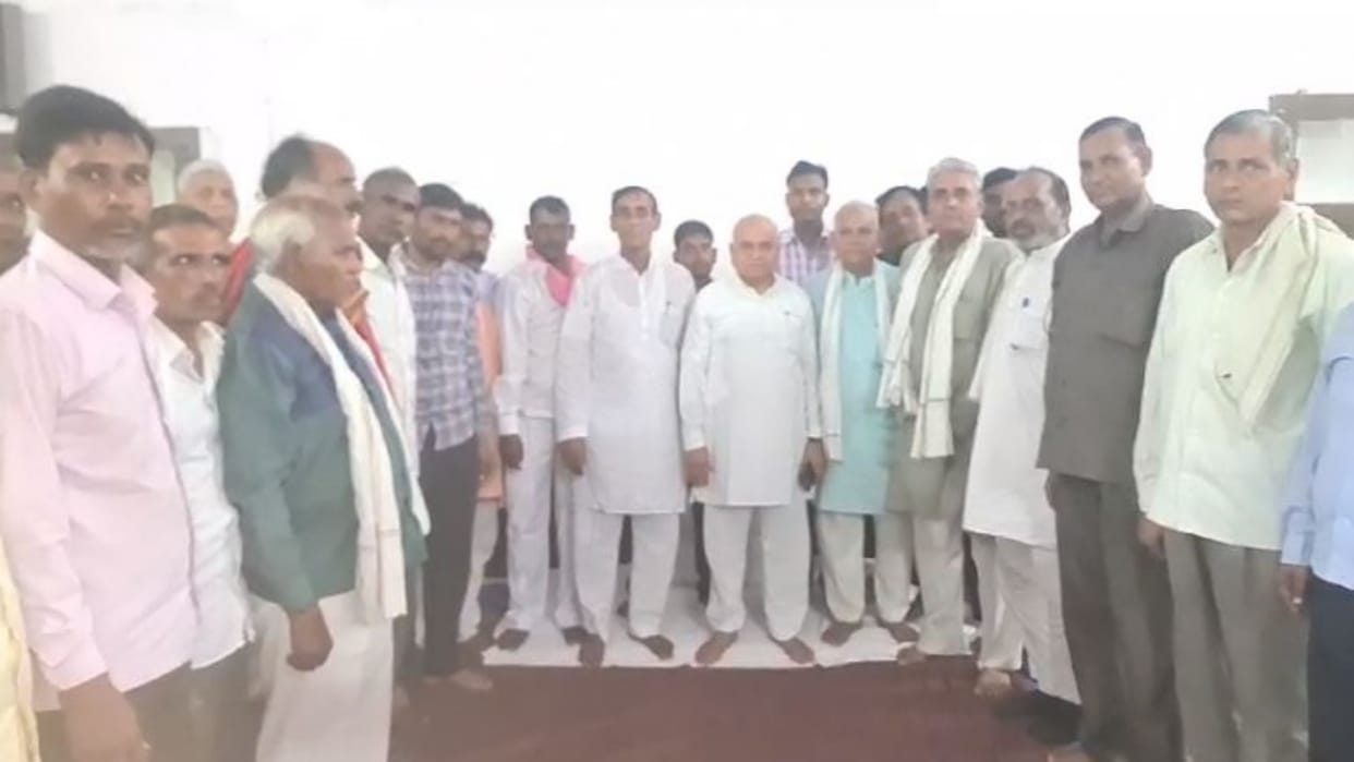 MP Politics Opposition Leader Govind Singh got Congress membership to many BJP workers In Bhind