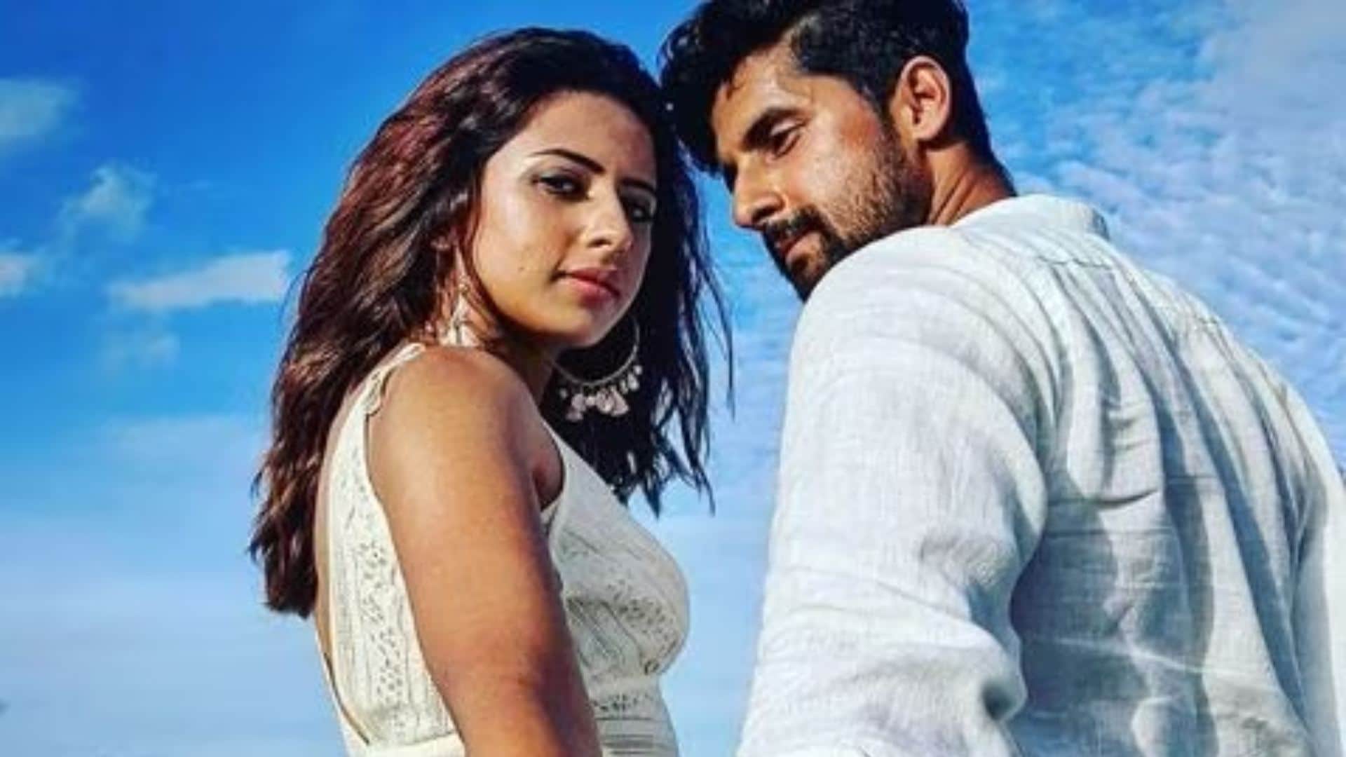 These reel life couple turn into real Life partners Sargun Mehta Ravi Dubey Gurmeet Choudhary Debina Bonnerjee