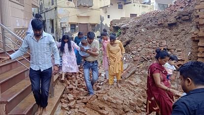 wall of dilapidated building collapsed near Shri Banke Bihari Temple in Vrindavan