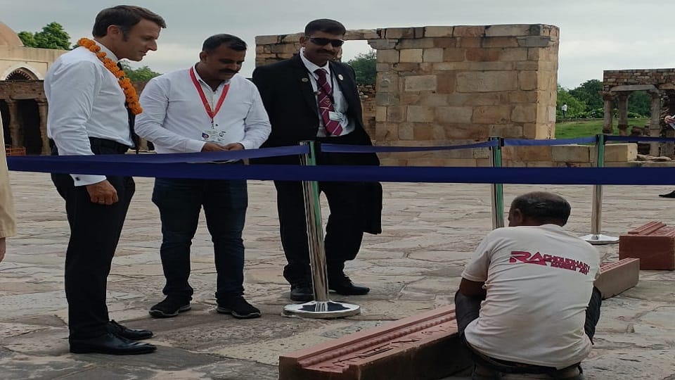 G20: French President impressed by the carving of Qutub Minar