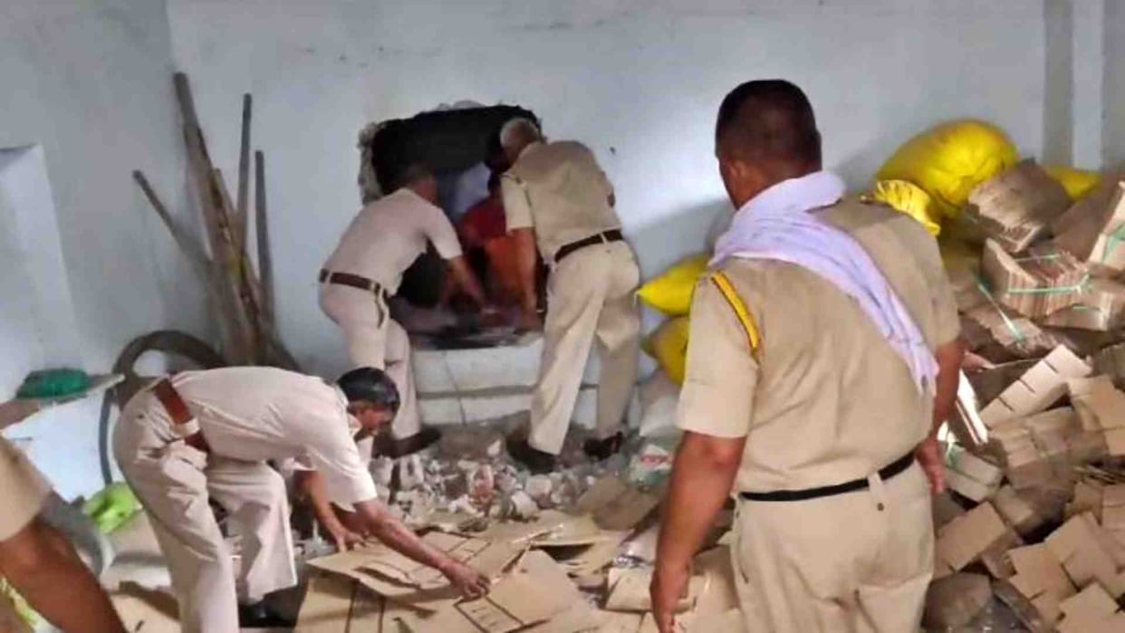 Illegal liquor factory operating in the hills of Alwar Ghatla busted