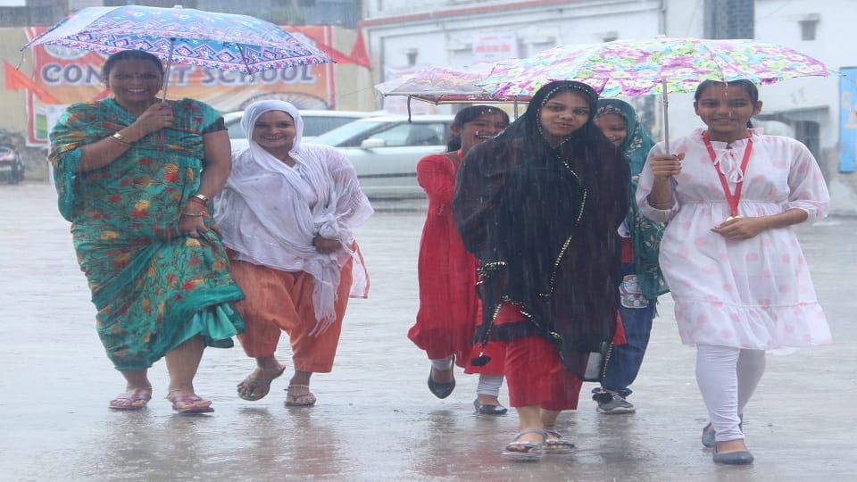 Aligarh submerged due to continuous rain