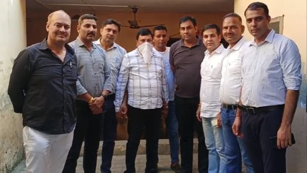 Panipat: CA of Electricity Corporation arrested red handed while taking bribe of Rs 1 lakh