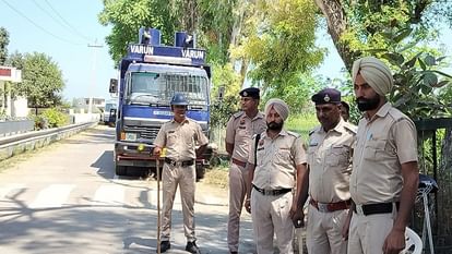 Fatehabad: पंचायत मंत्री के घर का घेराव करने के लिए गांव बिढाईखेड़ा में जुटे किसान, दोपहर 2 बजे करेंगे घेराव Farmers gathered in village Bidhaikheda to surround house of Panchayat Minister in Fatehabad