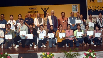 Medhavi Chhatra Samman Samaroh Jammu: lg manoj sinha said Education made journey from Earth to Moon possible