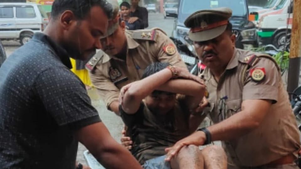 Student kidnapped in Moradabad: Miscreants looted rickshaw, threw him half dead well
