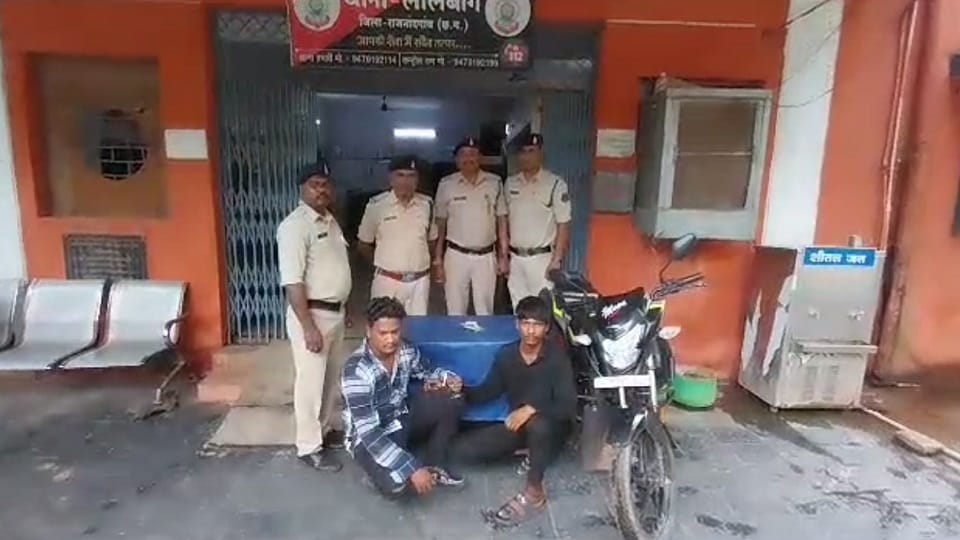 Friend kidnapped for money police arrested both the accused who took ransom
