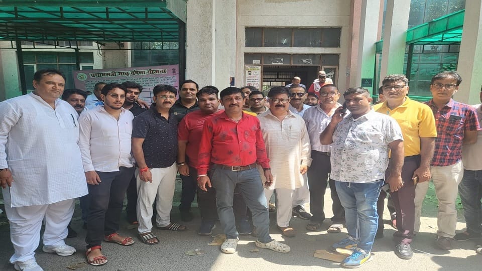 Stone pelting case in Gurunanakpura, People of locality met Rohtak SP, Video footage shown