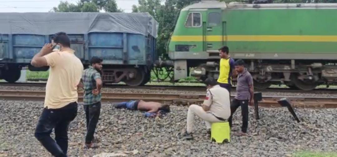 Two people lost their lives in two train accidents, one young man's both legs and left hand were cut off.