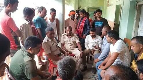 Bihar Police : अमीर और गरीब ने मिलकर घंटा चुराया; 11 किलो पीतल के लिए ऐसी करतूत जानकर पुलिस भी चौंकी