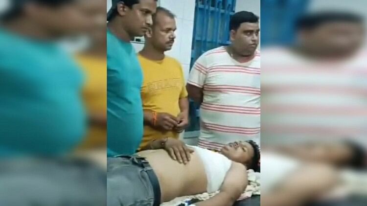 Bihar Crime: दुकान बंद कर घर लौट रहे शख्स पर अपराधियों ने की गोलीबारी; गंभीर घायल अवस्था में अस्पताल में भर्ती