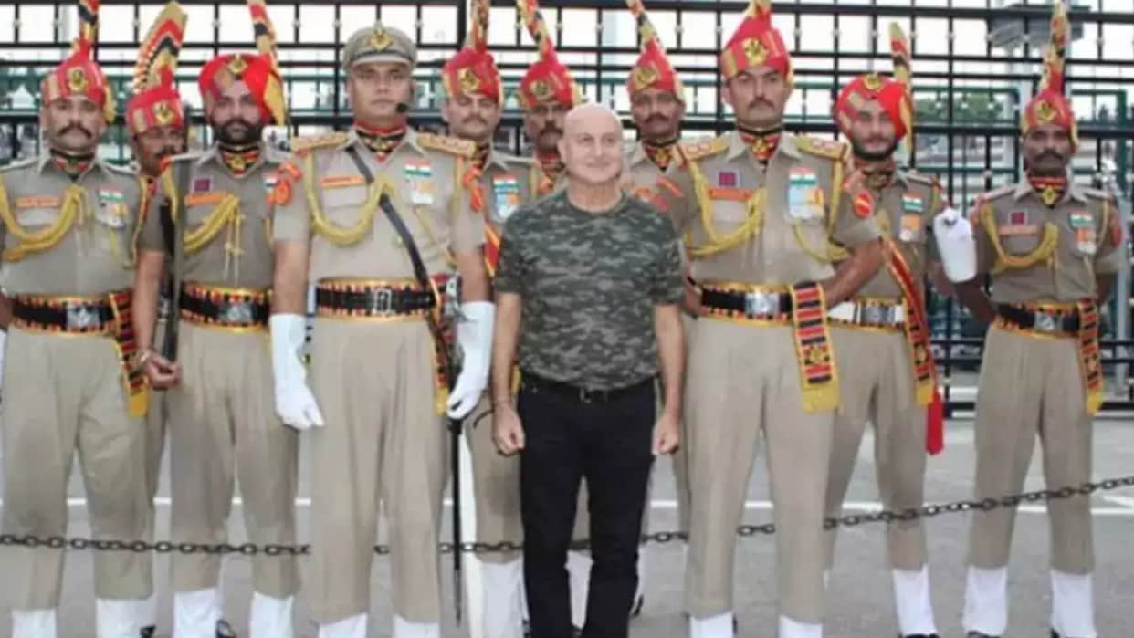 Anupam Kher attends the beating retreat ceremony at the attari wagah border