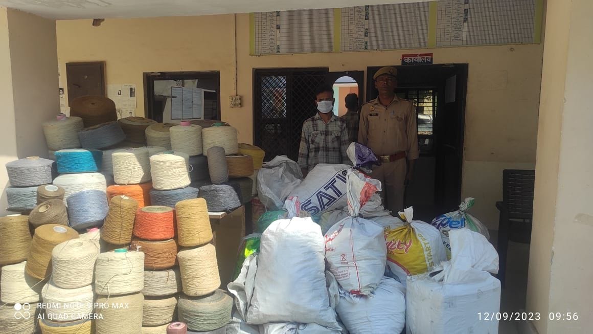 Baghpat: Police caught illegal firecracker factory, huge quantity of firecrackers recovered, one arrested