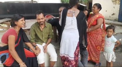 Bihar News : देवी दर्शन करने जा रही महिलाओं से भरे ऑटो में हाइवा से मारी ठोकर, दो की मौत Bihar news : Fierce collision between auto and highwa full of women going to see Goddess, two killed