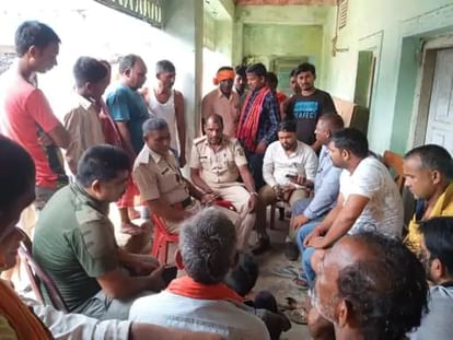 Bihar Police : अमीर और गरीब ने मिलकर घंटा चुराया; 11 किलो पीतल के लिए ऐसी करतूत जानकर पुलिस भी चौंकी Bihar Police shocked by the incident of stealing temple bell, theft for just five thousand, bihar news hindi