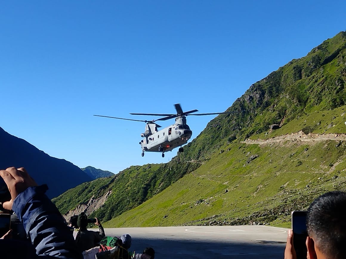 Kedarnath Dham Chinook makes trial landing and will deliver reconstruction material to Dham from tomorrow