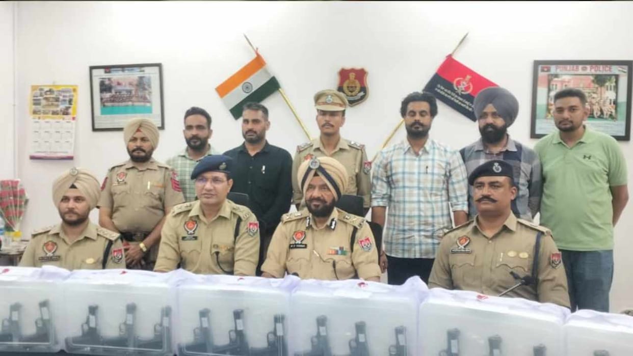 Sangrur police arrested five accused with 21 pistols