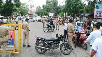 बाराबंकी में हाहाकार: मोहल्ले बने टापू, हर तरफ पानी ही पानी, लोग भूख प्यास से बेहाल, रेस्क्यू हुआ मुश्किल People are helpless in Barabanki, water logging every where in the city, rescue continue.