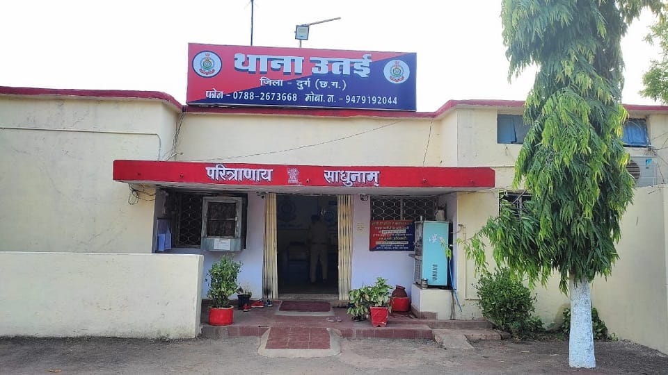Woman murdered by slitting her throat with a sharp weapon in Bhilai