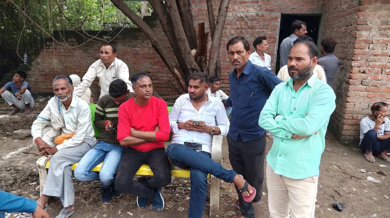 Tragic accident in Orai, Car collides with bike, uncle and nephew killed and two injured, driver absconds from