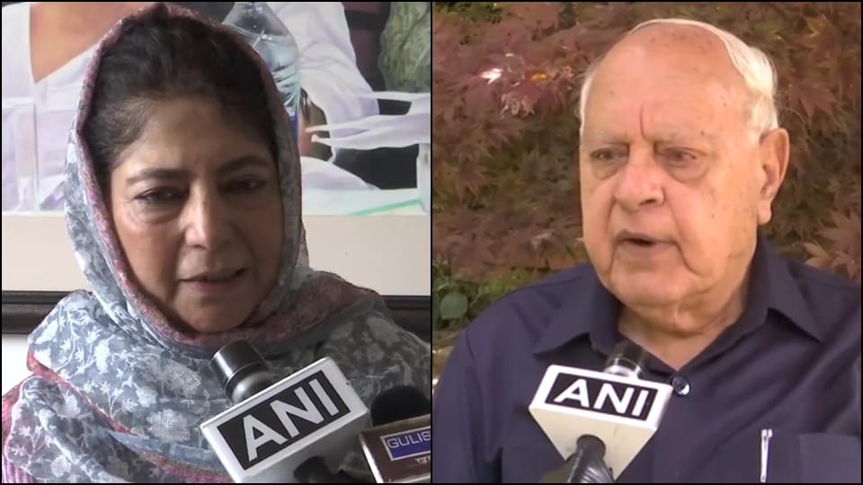 jammu kashmir: Mehbooba mufti and Farooq abdullah vocal on reducing of import duty on American apples