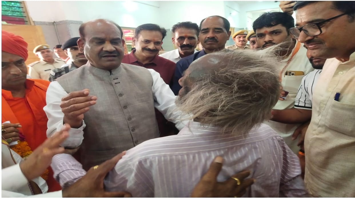 Jaisalmer A 70 year old sweeper wept bitterly after hugging the Lok Sabha Speaker Om Birla in Ramdevra