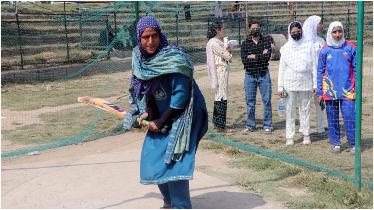 Jammu and Kashmir cricketer Rubia Syed to play for Gujarat Giants in WPL after decade long Domestic career