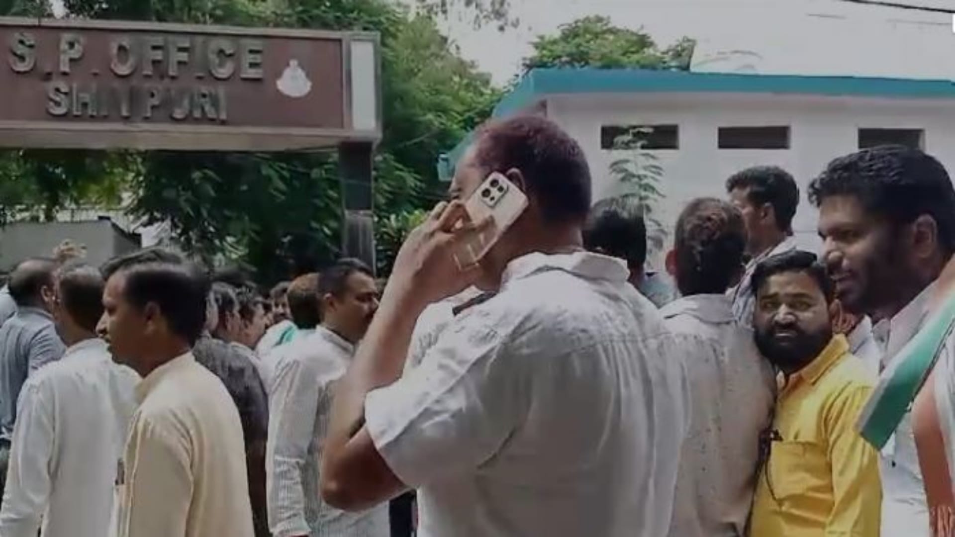 केपी सिंह के बचाव में उतरी कांग्रेस