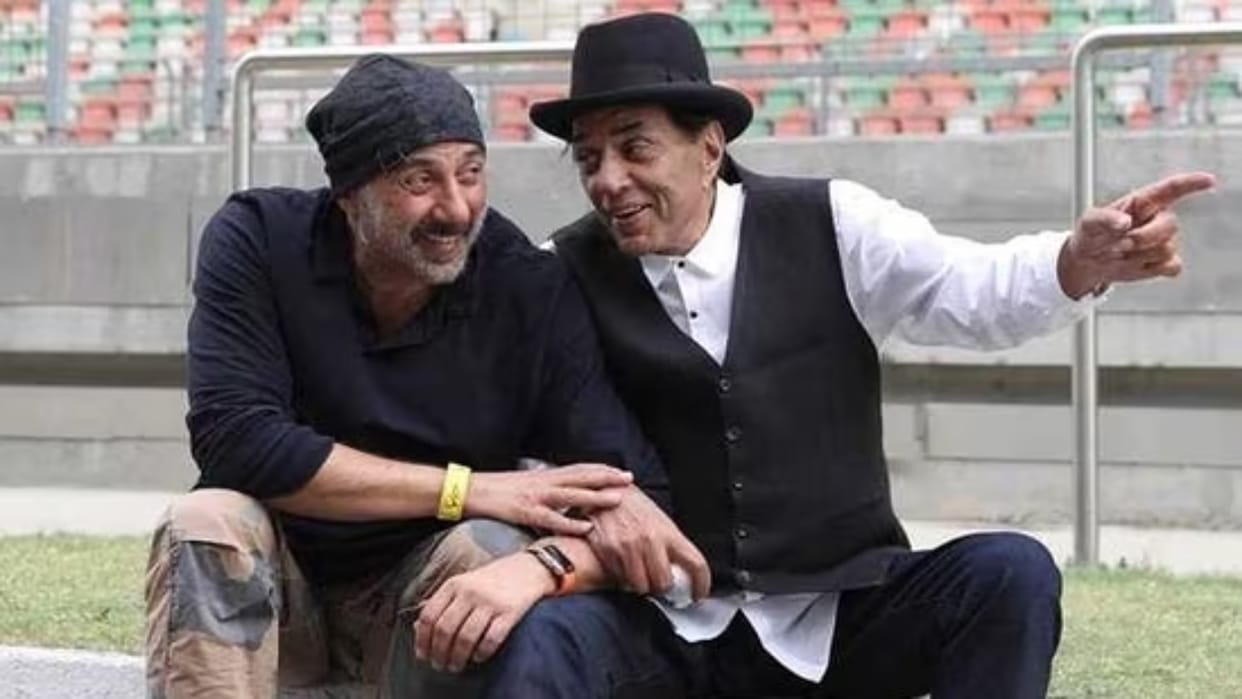 Sunny Deol on reports to taking his father Dharmendra US for medical treatment know Gadar 2 actor statement
