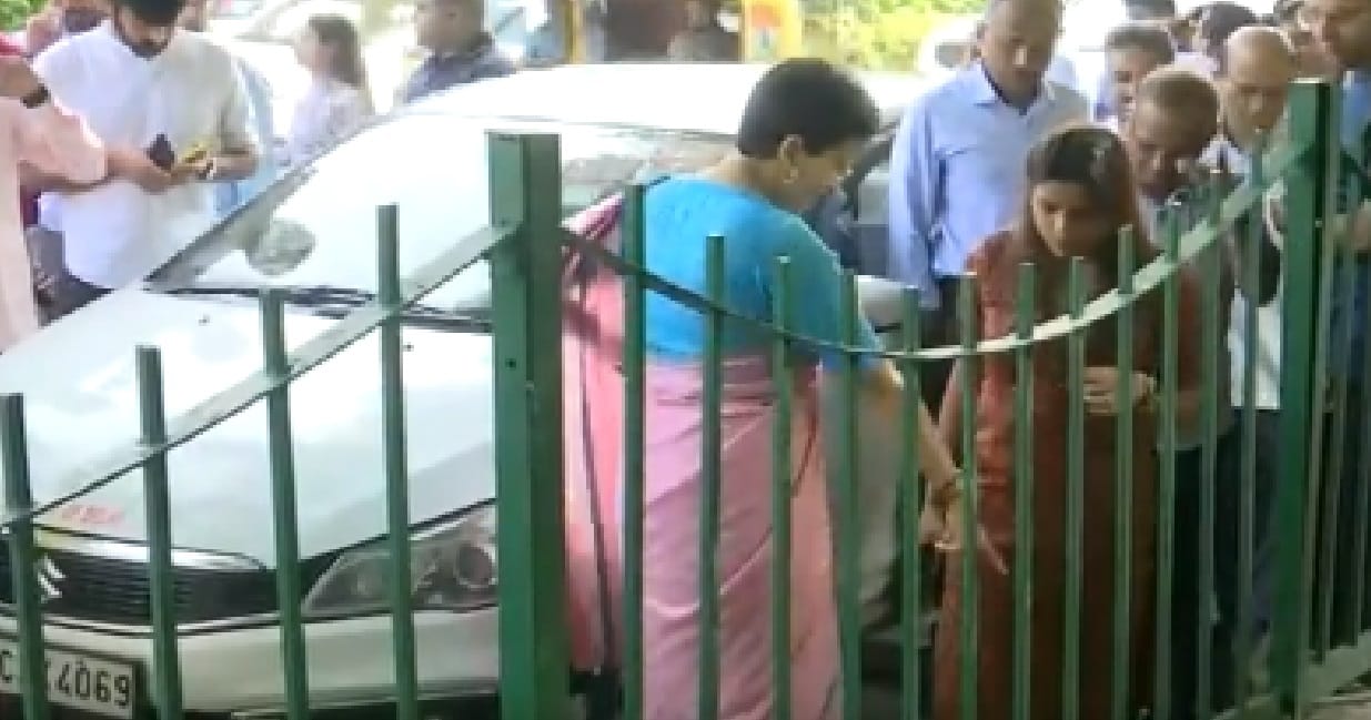 Minister Atishi inspected roads and footpaths and said Delhi will shine on lines of G20