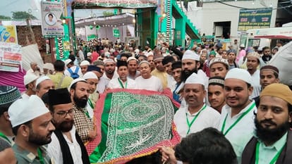 Sonia Gandhi and Mayawati sent chadar for ala hazrat dargah in Bareilly