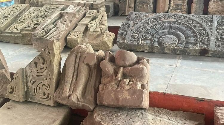 Ram Mandir: श्रीराम जन्मभूमि पर खुदाई में मिले अवशेषों की देखें नई तस्वीरें, ट्रस्ट के महासचिव ने की साझा