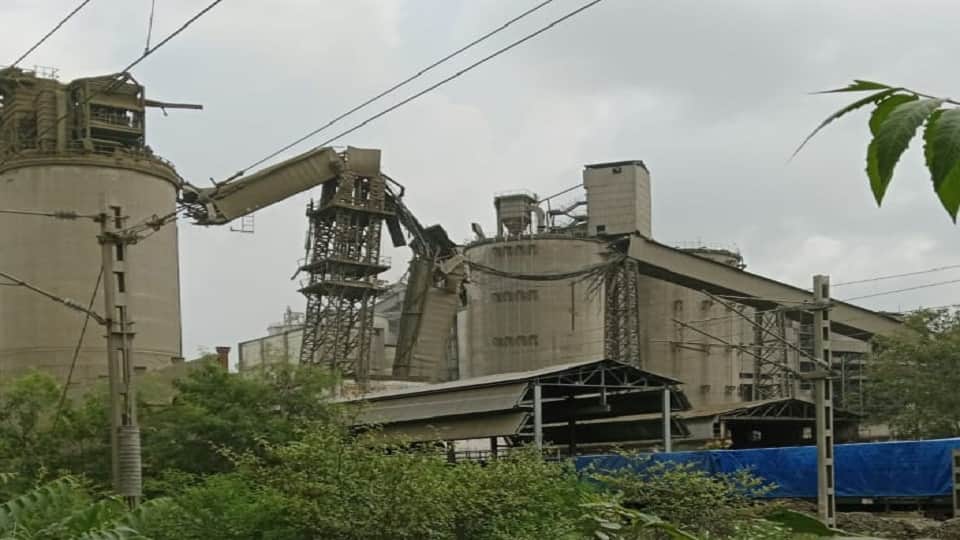 अंबुजा सीमेंट संयंत्र में टला बड़ा हादसा