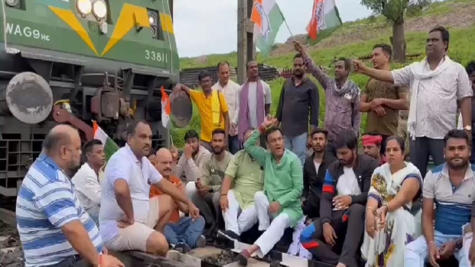 Congress's Rail Roko movement begins in Chhattisgarh