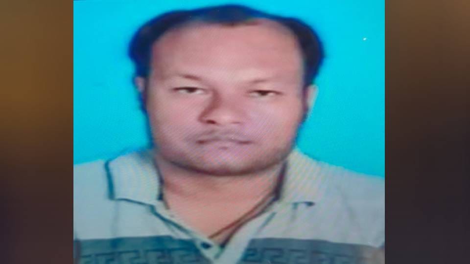 private teacher jumped into canal Due to financial crisis in Firozabad