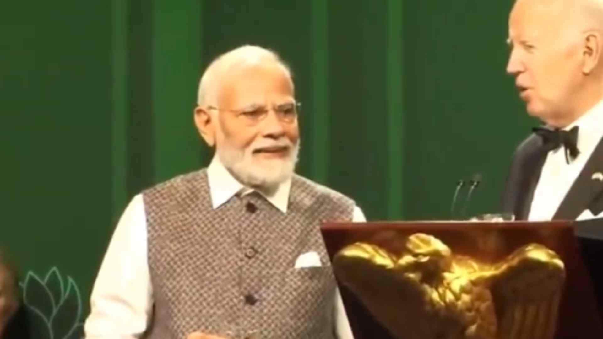 Kangana Ranaut reacted after PM Narendra Modi got trolled for not knowing how to hold a peg