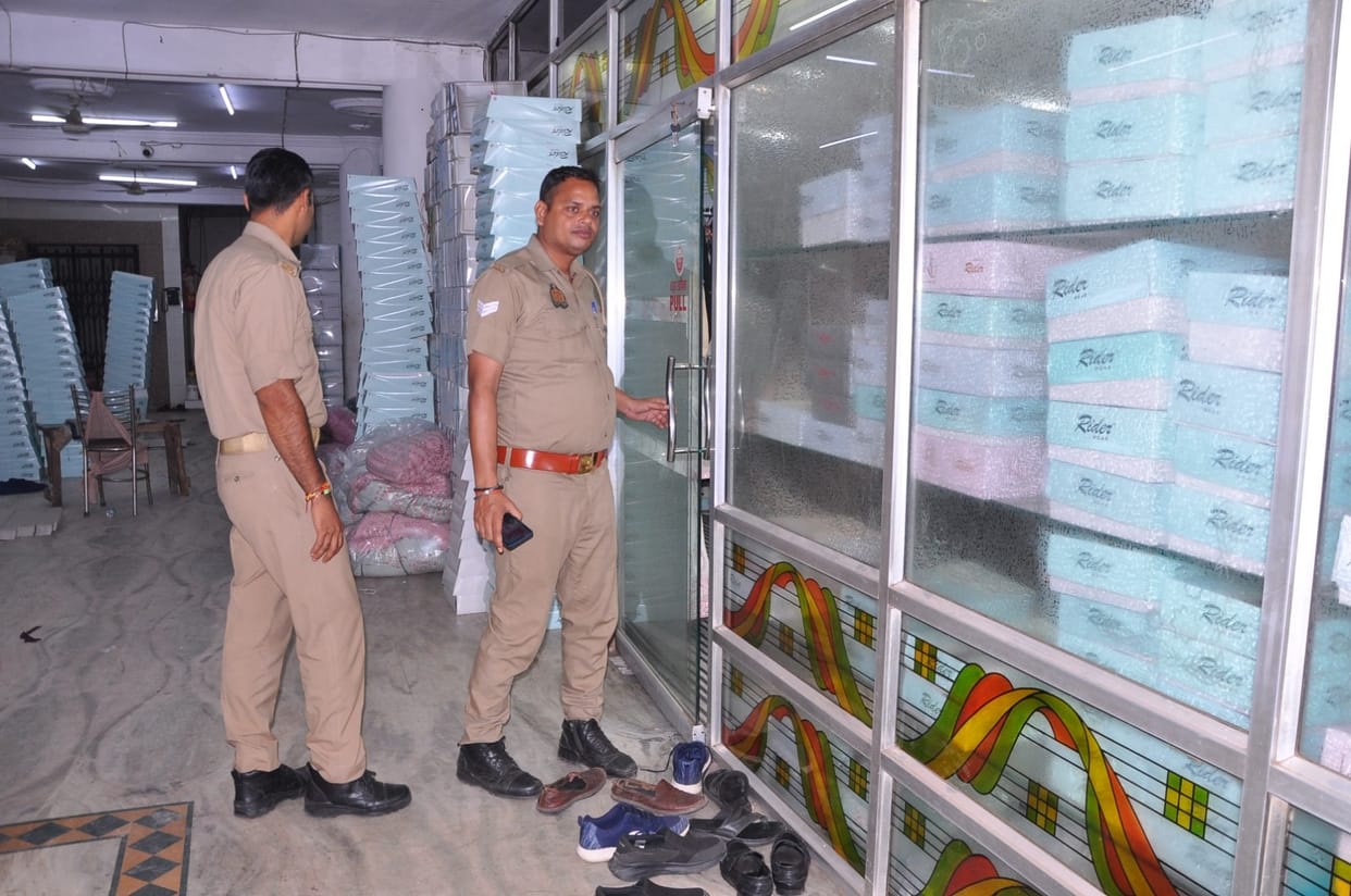 SGST raid on rider wear, Last year zero returns were filed, seven and a half lakh rupees deposited