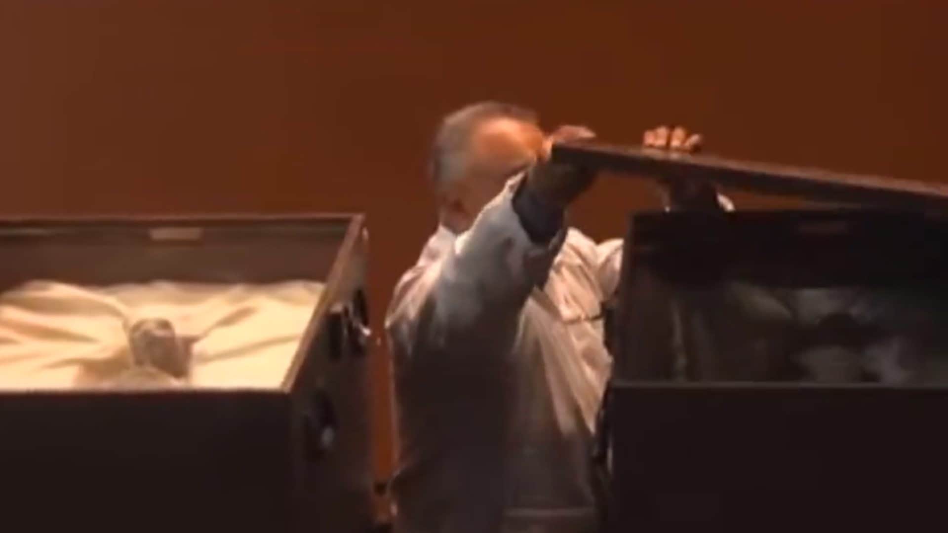 Alien news: Mexican congress deems three-fingered mummies real but refrains from confirming alien origins