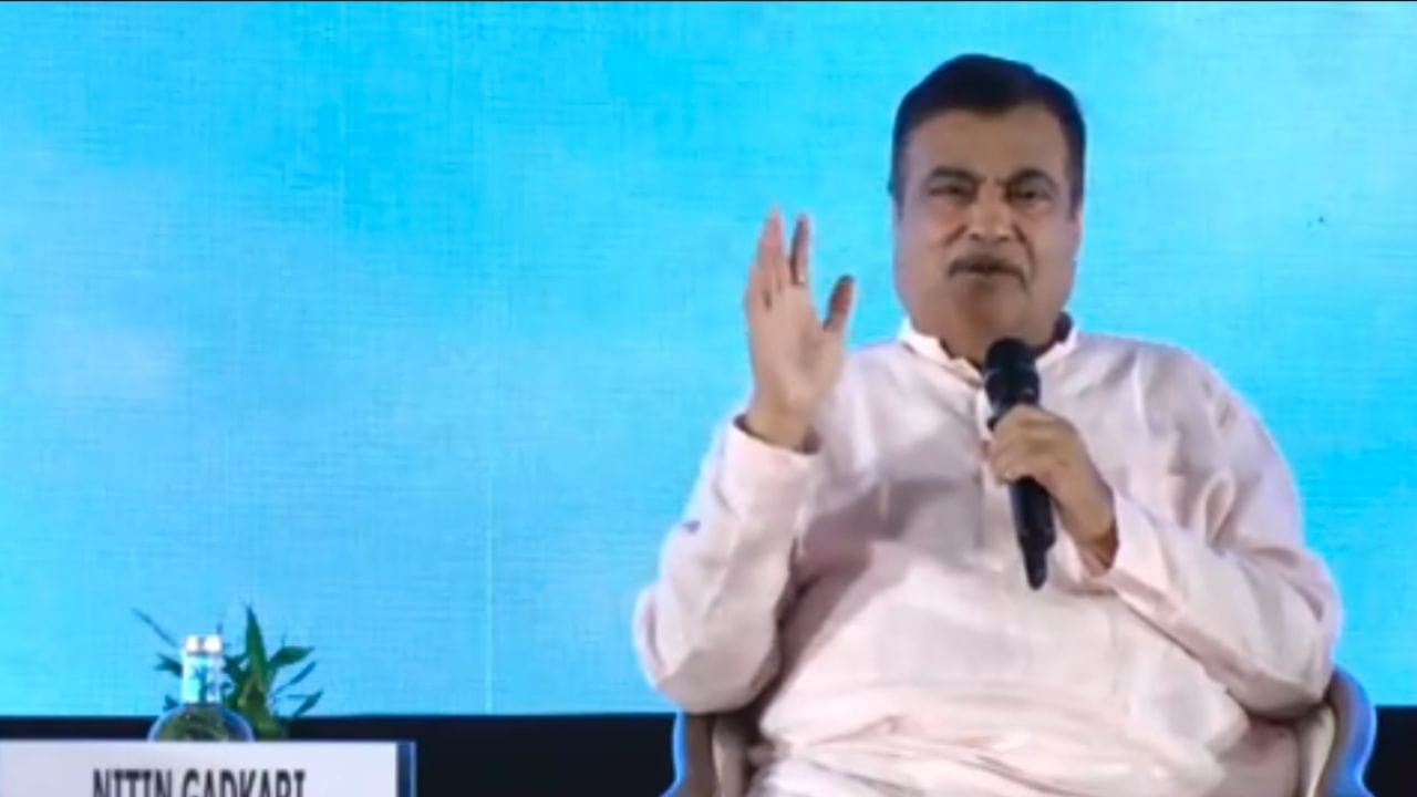 union minister Nitin Gadkari says govt will not make six airbags mandatory for cars