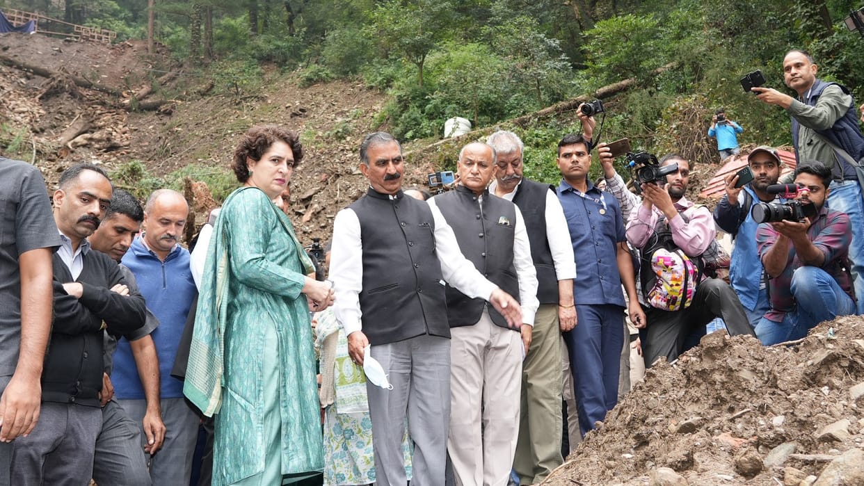 priyanka gandhi vadra meet Landslide affected family in Summer hill Shimla