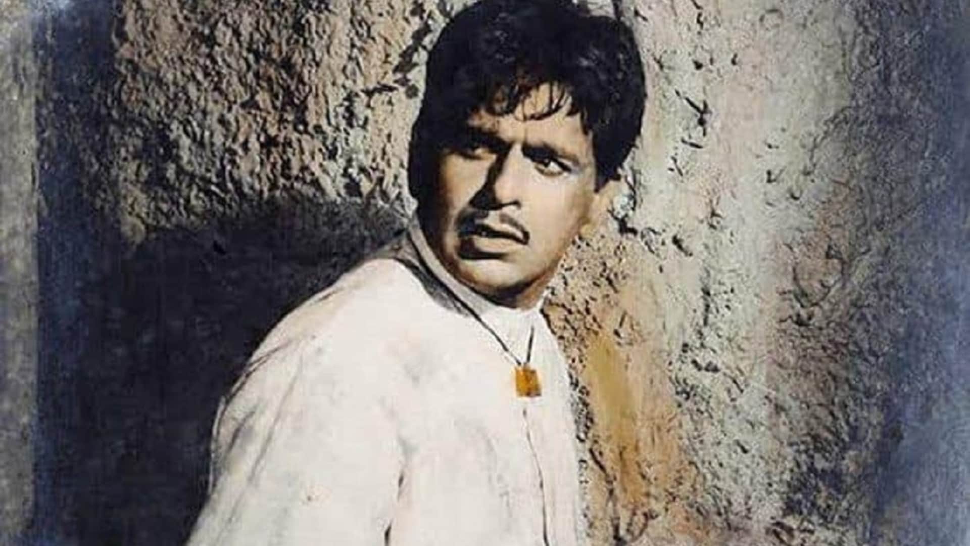 Dilip Kumar birth anniversary know unknown facts about Tragedy King star career life struggle films Saira Banu
