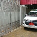 रामपुर में आजम खां के घर आयकर का छापा