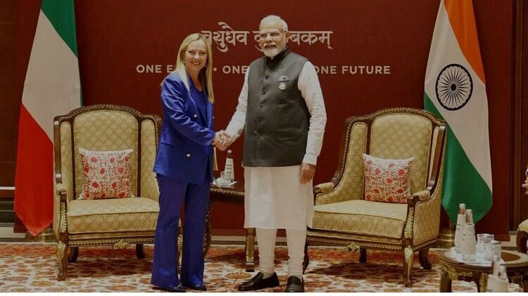 विदेशीयों पर चढ़ा मोदी मैजिक! इटली की PM Giorgia Meloni ने PM मोदी संग शेयर की सेल्फी