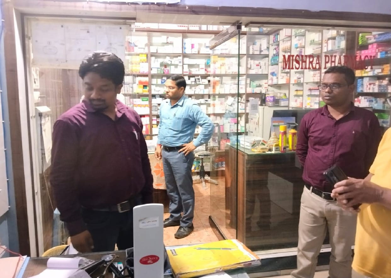 Family members create ruckus after woman dies during treatment in private clinic in Ambikapur