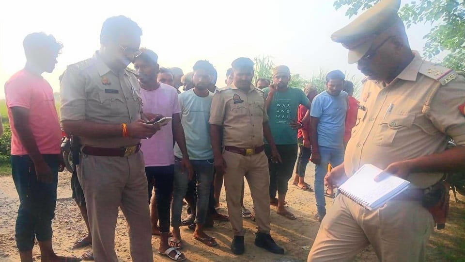 History sheeter's dead body found hanging on a tree police engaged in investigation