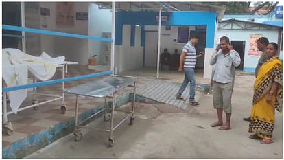 Bihar: तेज रफ्तार का कहर, अज्ञात वाहन की टक्कर से मानसिक रूप से कमजोर बुजुर्ग की हुई मौत, पुलिस जांच में जुटी Bihar The havoc of high speed a mentally weak elderly person died due to collision with an unknown vehicle