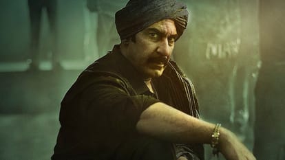 Bambai Meri Jaan Review Pankaj Shukla Prime Video Kay Kay Menon Avinash Tiwary Shujaat Saudagar Farhan Akhtar