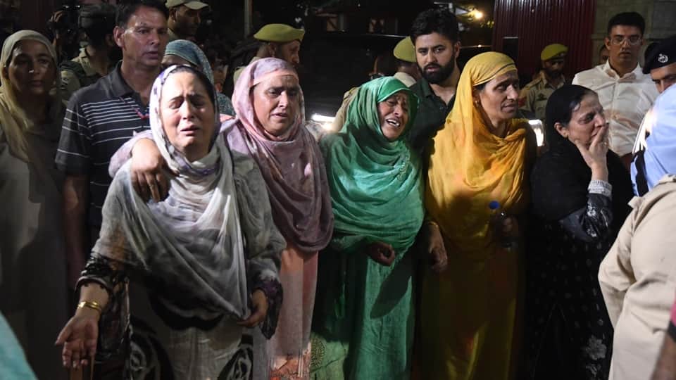 Last rites of J-K DSP Humayun Bhat killed in Anantnag encounter performed in Budgam