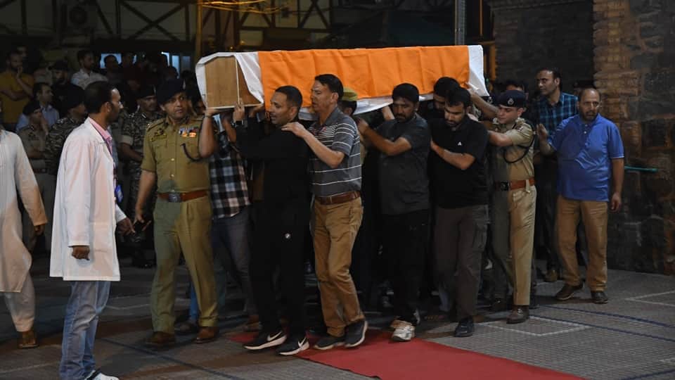 DSP Humayun Bhat martyred in Anantnag encounter The wedding took place a year ago child is 29 days old