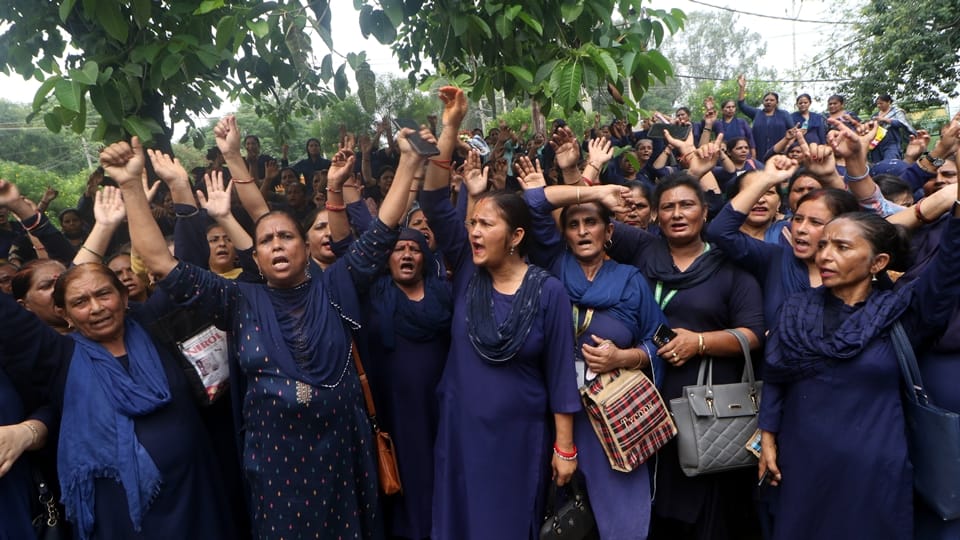 Jammu: Asha workers protested appealed to the government to increase honorarium